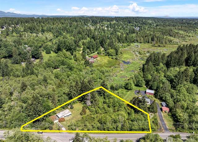 Property at 4213 SE Salmonberry Rd, Port Orchard, WA 98366, 2 beds, 2 baths