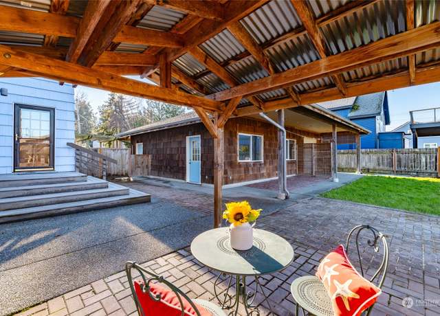 Property at 307 Center St, La Conner, WA 98257, 3 beds, 1 bath