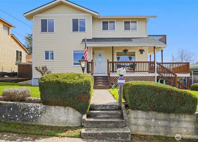 Property at 1340 Hayward Ave, Bremerton, WA 98310, 3 beds, 3 baths