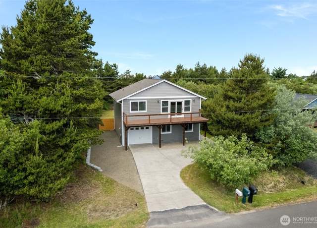 Property at 356 N Wynoochee Dr SW, Ocean Shores, WA 98569, 3 beds, 2 baths
