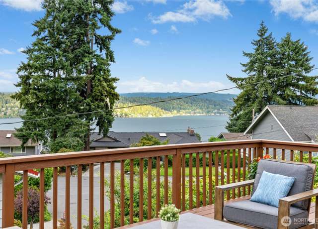 Property at 16654 SE 26th Pl, Bellevue, WA 98008, 4 beds, 2 baths