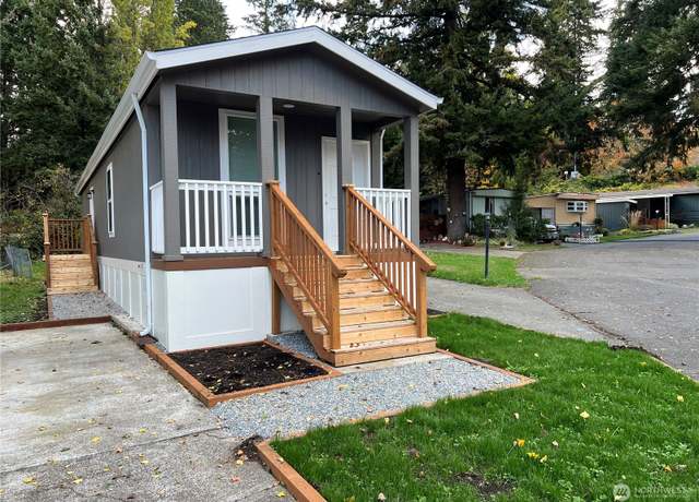 Property at 507 131st St E Unit L, Tacoma, WA 98445, 2 beds, 1 bath