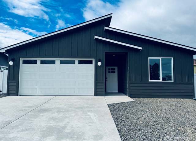 Property at 211 N Juniper St, Soap Lake, WA 98851, 3 beds, 2 baths