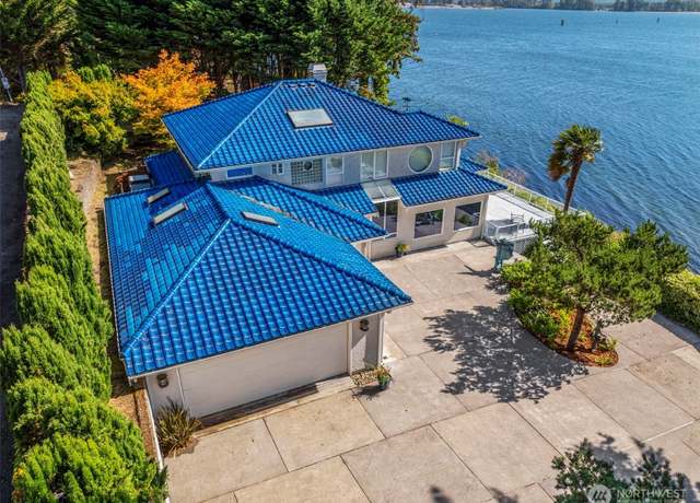 Property at 1192 E State Route 4, Cathlamet, WA 98612, 3 beds, 3 baths