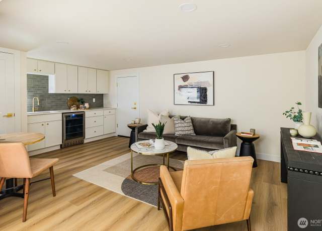 Property at 3304 37th Ave S, Seattle, WA 98144, 5 beds, 3.5 baths