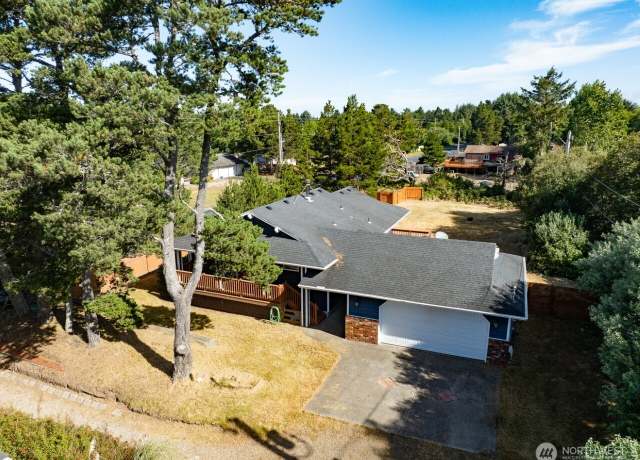 Property at 13208 Pacific Way, Long Beach, WA 98631, 3 beds, 2 baths