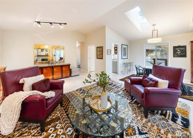 Property at 2110 Creekside Cir, Anacortes, WA 98221, 2 beds, 2 baths