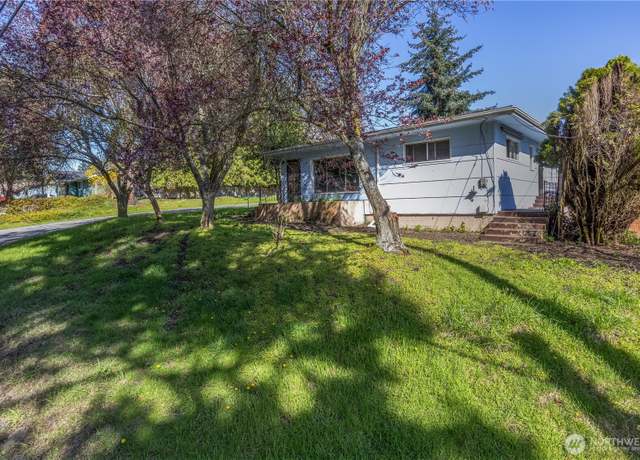 Property at 1538 Fir St, Port Townsend, WA 98368, 3 beds, 1.5 baths
