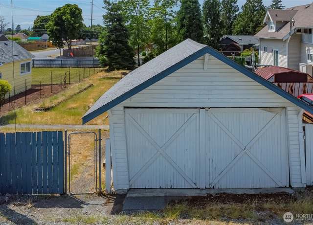 Property at 6641 S Oakes St, Tacoma, WA 98409