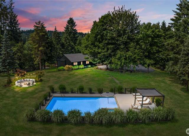 Property at 15108 238th Ave SE, Issaquah, WA 98027, 4 beds, 3 baths