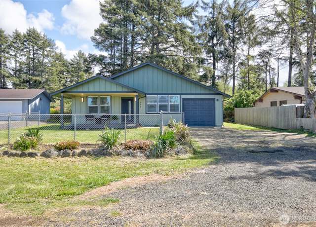 Property at 554 Puffin Ave NE, Ocean Shores, WA 98569, 3 beds, 2 baths