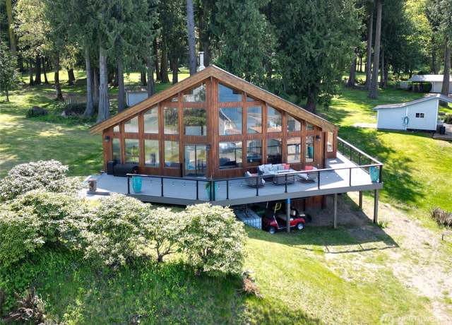 Property at 34 A Saratoga Dr, Hat Island, WA 98206, 3 beds, 1.5 baths