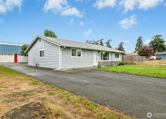 Property at 1979 Meridian St, Oak Harbor, WA 98277, 4 beds, 2 baths