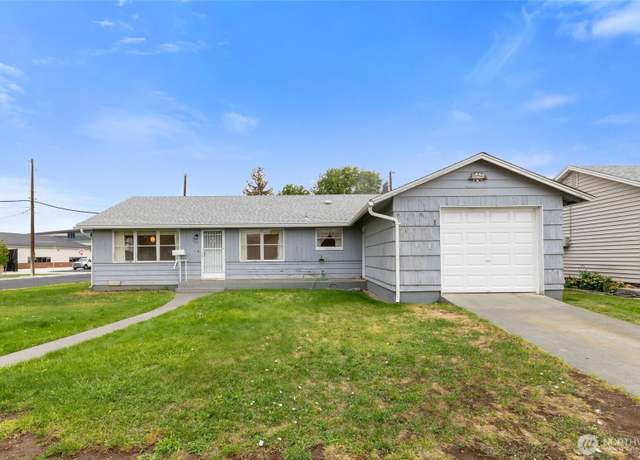 Property at 110 H St SE, Ephrata, WA 98823, 3 beds, 1.5 baths