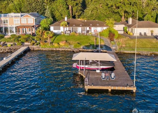 Property at 2045 Rose Point Ln, Kirkland, WA 98033, 3 beds, 2.5 baths
