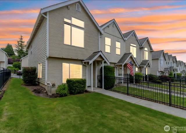 Property at 5129 Green Hills Ave NE Unit A, Tacoma, WA 98422, 3 beds, 1.5 baths