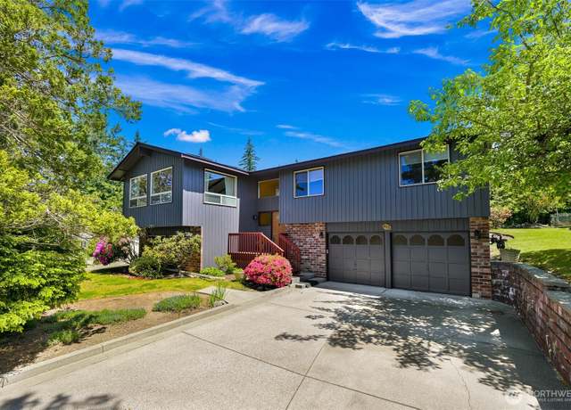 Property at 801 38th St, Bellingham, WA 98229, 4 beds, 3 baths