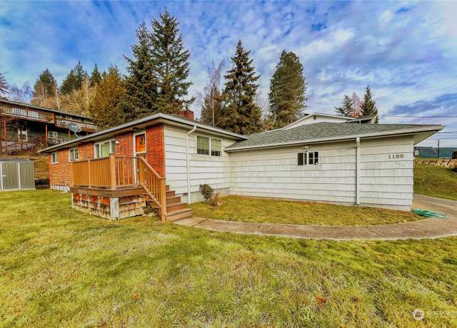 Property at 1100 N 23rd Ave, Kelso, WA 98626, 3 beds, 1 bath