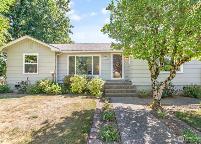 Property at 1040 Victoria St, Sumas, WA 98295, 3 beds, 2 baths