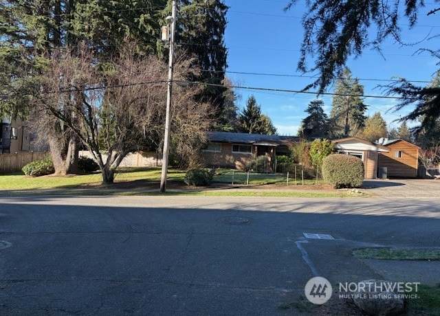 Property at 18625 103 Ave NE, Bothell, WA 98011, 4 beds, 2 baths