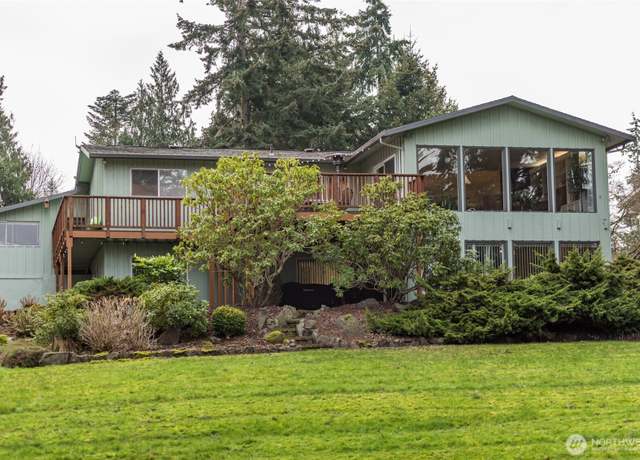 Property at 136 Sunset Pl, Sequim, WA 98382, 4 beds, 2.5 baths