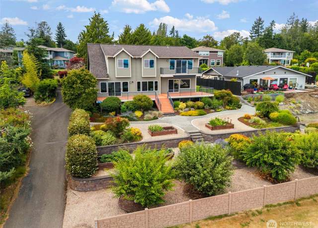 Property at 7957 E Trailside Ln, Port Orchard, WA 98366, 3 beds, 2.5 baths
