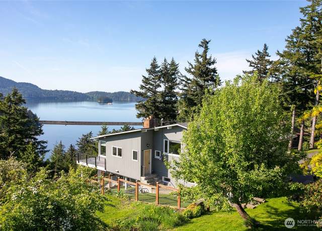 Property at 316 Crest Ln, Bellingham, WA 98229, 4 beds, 2.5 baths