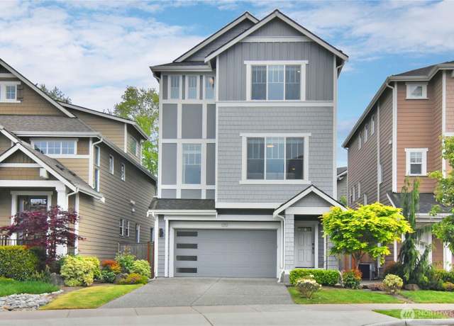 Property at 1212 141st Pl SW, Lynnwood, WA 98087, 3 beds, 3.5 baths