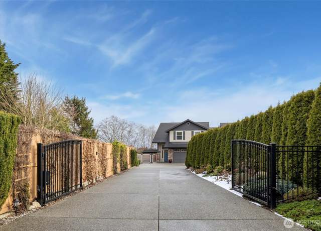 Property at 2114 120th Pl SW Unit A, Everett, WA 98204, 3 beds, 2.5 baths
