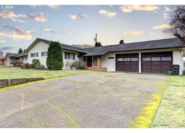 Property at 4204 Gifford Pl, Washougal, WA 98671, 3 beds, 1.5 baths