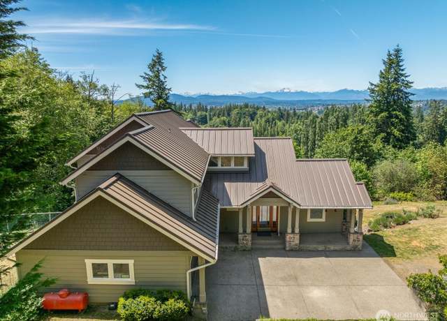 Property at 5675 E Hillcrest Dr, Port Orchard, WA 98366, 3 beds, 3.5 baths