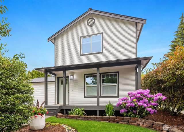 Property at 2515 Summit Ave, Everett, WA 98201, 2 beds, 1.5 baths
