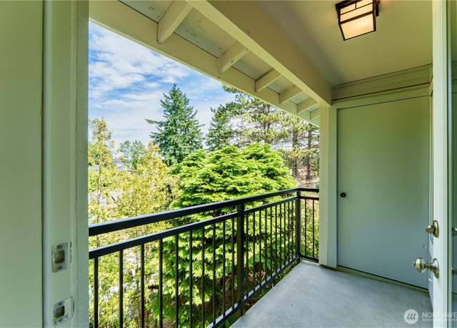 Property at 907 N 163rd St Unit A32, Shoreline, WA 98133, 1 bed, 1 bath