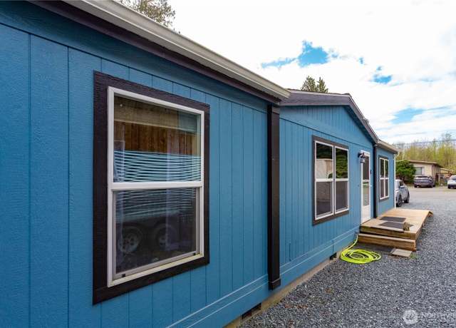 Property at 4550 Decatur Dr, Ferndale, WA 98248, 3 beds, 2 baths