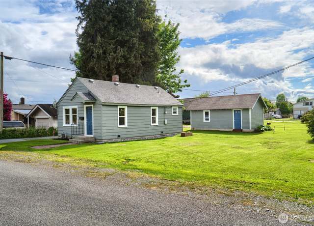 Property at 1008 8th St, Sedro Woolley, WA 98284, 1 bed, 1 bath