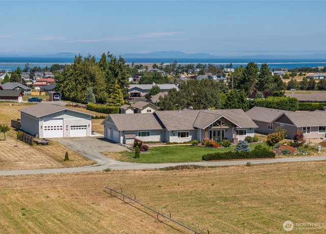 Property at 94 Tulip Ln, Sequim, WA 98382, 2 beds, 2.5 baths