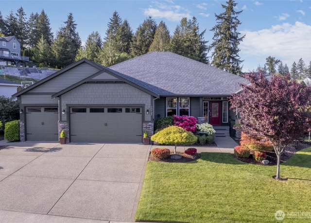 Property at 13725 111th Street Ct E, Puyallup, WA 98374, 3 beds, 2.5 baths