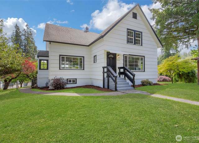 Property at 4224 Division Ave W, Bremerton, WA 98312, 5 beds, 4 baths