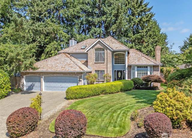 Property at 9013 161st Street Ct E, Puyallup, WA 98375, 4 beds, 3 baths