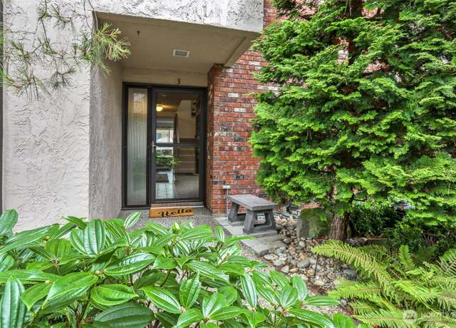 Property at 1532 NW 195th St #3, Shoreline, WA 98177, 2 beds, 2 baths