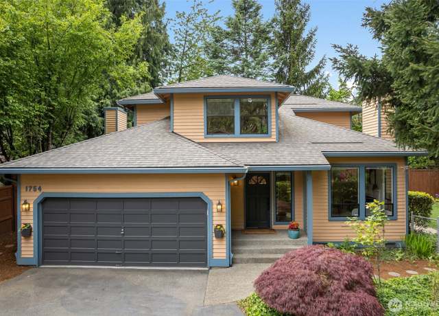 Property at 1754 N 122nd St, Seattle, WA 98133, 3 beds, 2.5 baths