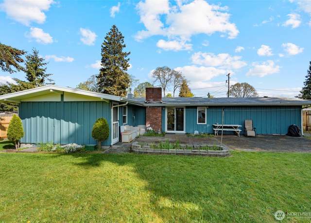 Property at 8102 Oakridge Dr SW, Lakewood, WA 98498, 3 beds, 2 baths