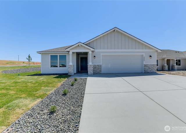 Property at 4208 W Sandy Ct, Moses Lake, WA 98837, 3 beds, 2 baths