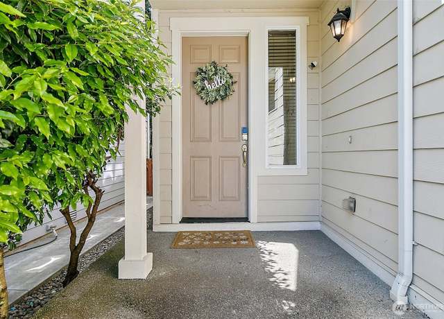Property at 19114 96th Ave Ct E, Puyallup, WA 98375, 4 beds, 2.5 baths