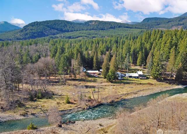 Property at 120 Armstrong Ln, Packwood, WA 98361, 2 beds, 2.5 baths