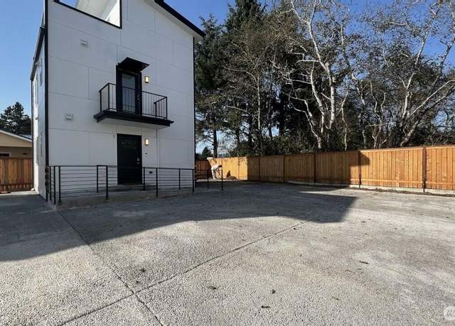 Property at 890 Magellan Ave NE #5, Ocean Shores, WA 98569, 1 bed, 2 baths
