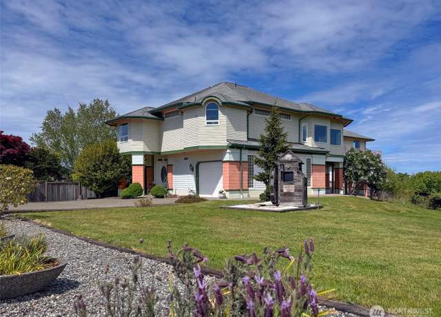 Property at 1623 W FIFTH St, Port Angeles, WA 98363, 3 beds, 2.5 baths