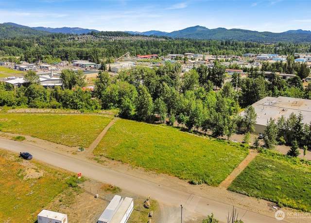 Property at 4122 Iron Gate Rd, Bellingham, WA 98226