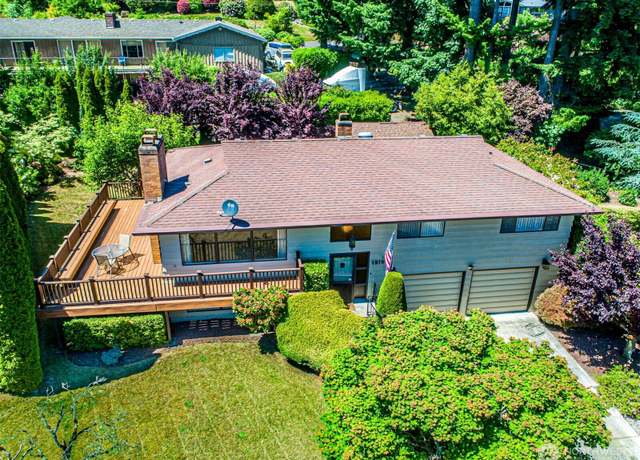 Property at 12102 138th St E, Puyallup, WA 98374, 3 beds, 3 baths