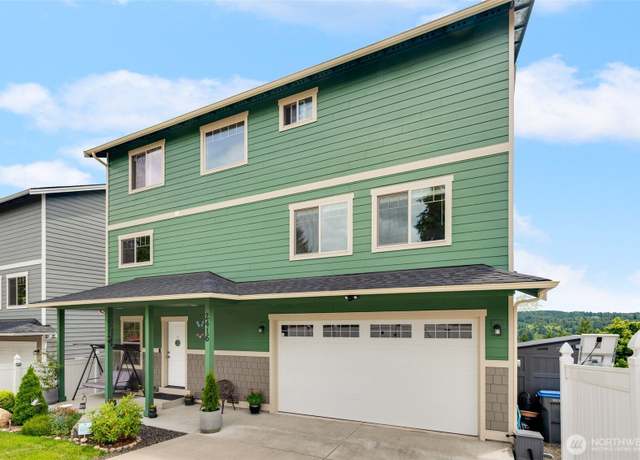 Property at 2416 W Echo Bay Dr, Bremerton, WA 98312, 4 beds, 2.5 baths